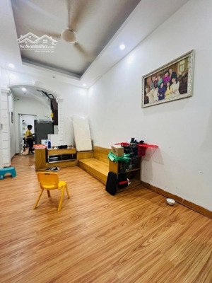 bán nhà mặt phố tại hoàng hoa thám, 11,2 tỷ, 47m2, hàng hiếm view đẹp