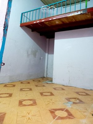 cô chính chủ cần cho thuê trọ có gác ngay p9 gò vấp, giá chỉ 1,5tr nvs riêng, ưu tiên vợ chồng
