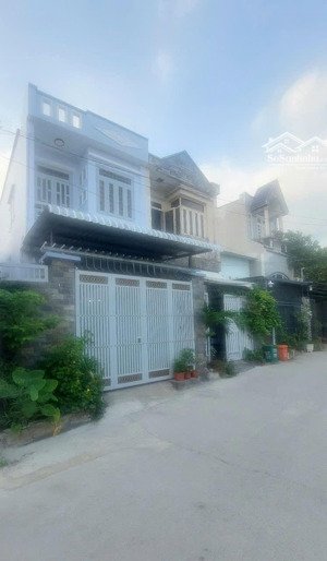 cần bán nhanh nhà sổ hồng riêng 5 x 16, đường rộng thông thoáng, khu buôn bán sầm uất. 4,25 tỷ