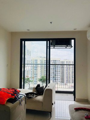 bán căn hộ vinhomes grand park loại 1pn+ giá 2tỷ1 đã có sổ hồng