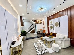 nhà 3 tầng lê văn duyệt, hxh, sát quận 1, giá chỉ nhỉnh 5 tỷ