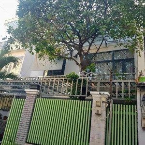 bán biệt thự hẻm 6m nguyễn thị thập q7 p. tân phú, quận 7 dt 8x18m (137.8m2) trệt 2 lầu giá 15 tỷ