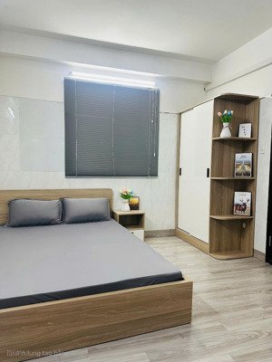 cho thuê căn hộ dịch vụ đầy đủ nội thất - hẻm xe hơi - cách mặt tiền 2 căn - gần hồ con rùa