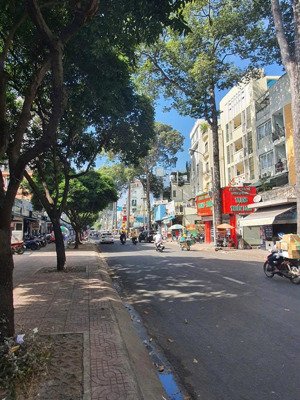 bán nhà mặt phố hùng vương, 65 tỷ, 230m2, view đẹp, chính chủ, q5, hcm