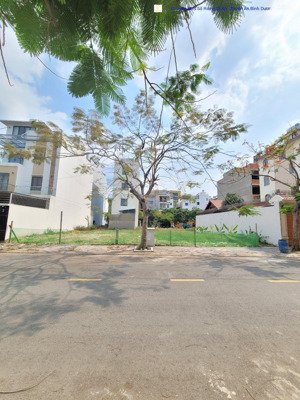bán đất biệt thự 10x20m, đường d8 kdc the seasons p. lái thiêu kế siêu thị lotte mart