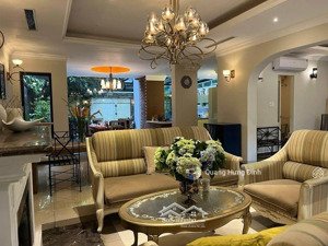 cần bán gấp biệt thự kđt vạn phúc, đường tố hữu hà đông 165m2*4t mặt tiền 11m, sổ vuông đẹp, ở luôn