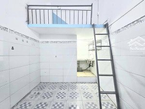 phòng gần phạm văn đồng zá 2tr cho sinh viên trường thủ đức ko chung chủ giờ tự do