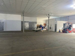 cho thuê kho xưởng 1250m2 gần ngã tư thủ đức, pccc tự động nghiệm thu
