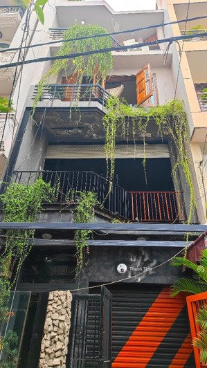 nhà 5 tầng (4,5x18m). vừa ở vừa kinh doanh đường thành thái, q10 - 18,5 tỷ còn thương lượng