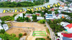 đất mặt tiền đường 7m cách uỷ ban phường tây nha trang 500m,gần bờ kè sông cái .