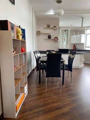 cần bán căn hộ chung cư ngọc lan 3 phòng ngủ 132m2 giá 5,4 tỷ