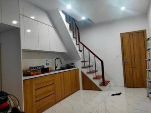 bán căn tập thể tầng 2 + 3 phố ngô quyền, hà đông nội thất mới tinh