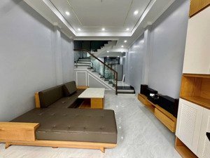 n4462 cho thuê nhà mới tinh tại ngõ đông khê có chỗ đỗ oto