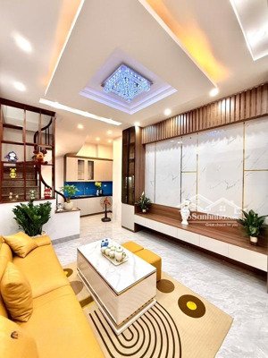 bán gấp nhà đẹp bùi xương trạch, thanh xuân -full nội thất- 32 m2 x 5tầng - chỉ 7 tỷ