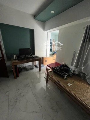 chính chủ bán trung tâm quận 10 giá cực rẻ