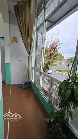 cực hiếm. bán nhà mặt tiền đường phạm văn đồng ngay vòng xoay công viên yến sào ngang 7m giá 8ty860