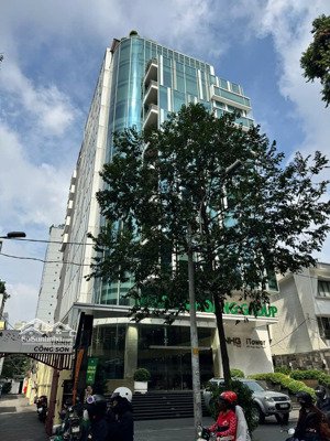 ngộp giảm 165 tỷ bán tòa nhà hầm 8 tầng 15m x22m mt lý thường kiệt đang cho thuê 600 triệu/tháng