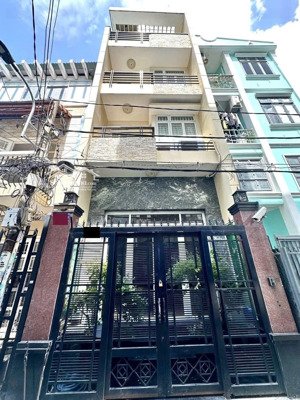 bán gấp nhà lâm văn bền-tân thuận tây-q7 đang cho thuê 20tr/t. dt 82m2/ 3tỷ27 gần th nguyễn hữu thọ