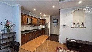 cho thuê nhà 55m*5 tầng, full đồ, ngõ 550 bạch đằng, hai bà trưng, giá 17 triệu.