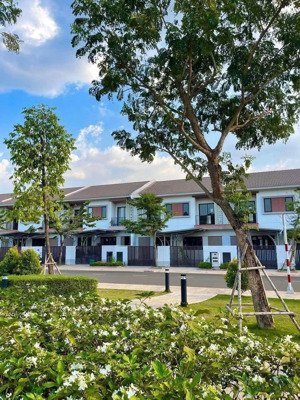 căn liền kề giá tốt nhất tại khu suncasa central, sổ hồng riêng, hỗ trợ vay 80%.