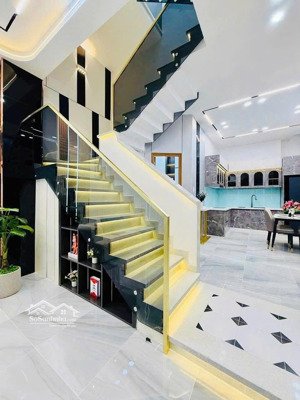 bán nhà hẻm 284 đường lý thường kiệt p.14 quận 10, dt 3m5 x 17 trệt lửng 2 lầu sân thượng, giá 9 tỷ