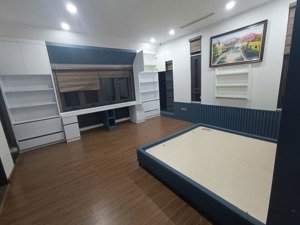 bán nhà riêng tại mễ trì thượng, 6,49 tỷ siêu hời, 31 m2, 3pn, 4wc, 5 tầng, trước nhà ngõ 3 gác