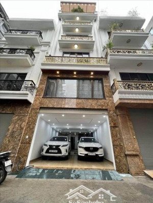 chính chủ b.á.n nhà hoàng quốc việt cầu giấy. diện tích 68m2, 7tầng, mặt tiền 5.5m, chào 25tỷ2
