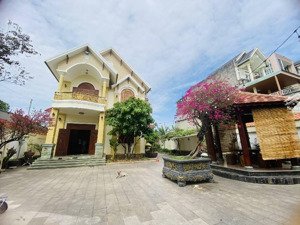 25tỷ, biệt thự trung tâm hcm mới 555m2 cạnh khu hành chính dĩ an siêu vip giá cực rẻ bớt lộc