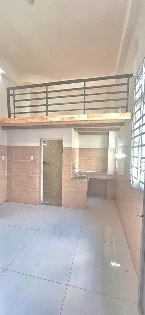 phòng cửa sổ siêu sáng siêu thoáng, gác cao gần etown, cộng hòa ,p13, tân bình