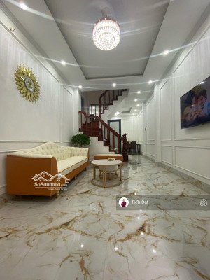 bán nhà ngọc hà ba đình,cách ô tô 50m, nhà mới 100% nội thất xịn ở luôn, 3 thoáng 5 tầng giá 8,9 tỷ