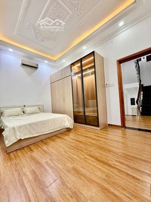 bán cc sky garden 3, 3,65 tỷ, 56m2, 2pn, 1wc, giá siêu hời tại q7, hcm