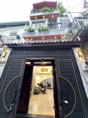 bán gấp nhà quận10, 4 tầng, 57m2, ,6phòng, ngang 3.6m, hẻm 3gác, sát hẻm xe tải 606 3/2 , chỉ 9 tỷ