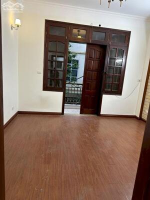 Cho thuê nhà 4 tầng Khương Đình, Thanh Xuân. Giá: 16tr. LH: 0937158386