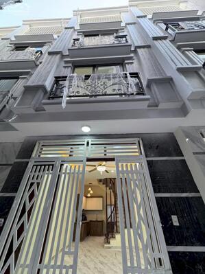 Bán nhà gần đường QL6 mở rộng. 4Tx33m2. Giá chỉ 2.8 tỷ. Ô tô đỗ cách nhà 10m. Lh 0966929600