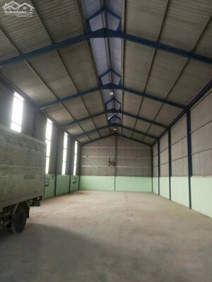 Cho thuê 500m2 xưởng có giấy phép xây dựng , pccc, hoàn công đầy đủ giá 35 tr/ tháng