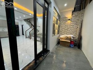 Trung Phụng - Lô Góc - 40m - Mặt tiền 4.8m - 4 ngủ - Nhà đẹp - chỉ 7.5 tỷ.