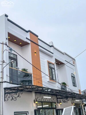 Nhà lầu xây mới 3 phòng ngủ Full nội thất - Gần bệnh viện Da Liễu Cần Thơ