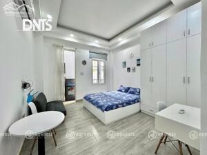 Cho thuê căn hộ Studio Tách bếp, Ban công Q1 gần ĐH Mở, ĐH UEH, cầu Thị Nghè, vòng xoay Điện Biên Phủ