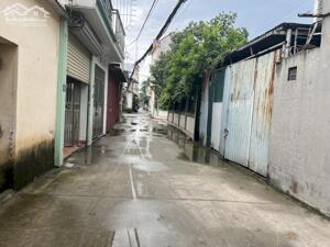 Chính chủ cần tiền bán gấp mảnh đất thổ cư đường ô tô đỗ cửa tại tổ 15 Thạch Bàn, Long Biên