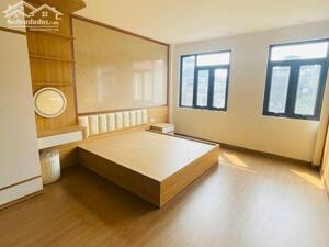 Cần bán 32m2 nhà dân xây, ngõ 83 Đường Phúc Lợi. Gần vườn hoa & trường học các cấp