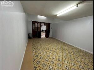 Cho thuê nhà ngõ 127 Nguyễn Trãi, 43m2 x 3.5 tầng, 2 ngủ, 8 Triệu ở gia đình, nhóm