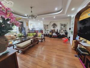 Bán căn hộ chung cư Trung Yên 1 - Vũ Phạm Hàm 118m2 có 3PN - 2WC tầng trung ban công hướng đông