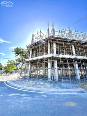 CẦN BÁN CẶP GỐC ĐẤT NỀN ĐỐI DIỆN CHUNG CƯ PHỦ HÀ MỚI