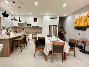 Bán biệt thự D2D, P. Thống Nhất, Biên Hòa: 9 x 18 (nở hậu: 12,9m), giá 19 tỷ.