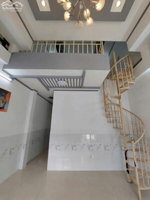 bán căn nhà trệt lưng mặt tiền đường kdc 3A, giá bán 2 tỷ 250 triệu