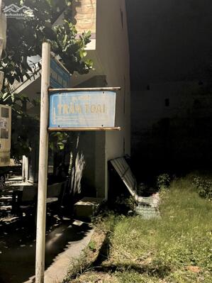 Cần bán 225m đất mặt đường Trần Toại, biển Phú Lâm, Phú Yên giá rẻ hơn thị trường