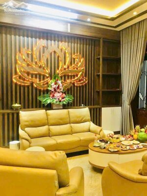 BÁN BIỆT THỰ 4 TẦNG MẶT TIỀN PHÙNG CHÍ KIÊN, KQH KIỂM HUỆ, PHƯỜNG XUÂN PHÚ, ĐẲNG CẤP GIỮA LÒNG TP HUẾ