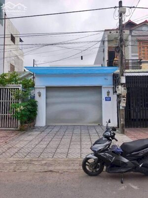 Bán nhà rộng 100m2 khu dân cư Hưng Phú 1