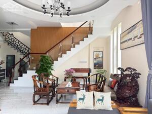 BÁN CĂN BIỆT THỰ SÂN VƯỜN KHU NAM HỒ