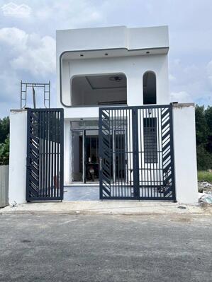 Giai đoạn đầu đang hoàn thiện đường nhựa giá thấp Bán nhà gác lửng ngay trung tâm hành chính Phường Tân Triều cách Biên Hòa 10p di chuyển